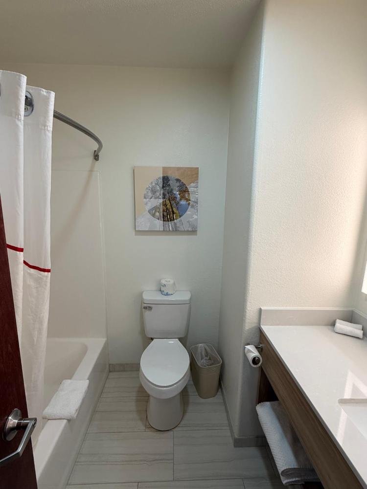 Superior King Room Disability Access Non-Smoking interior